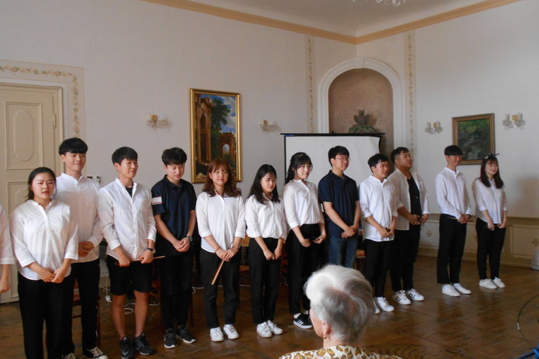 Korejští dobrovolníci ve středisku 16.8.2017